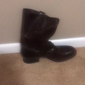 Frye woman’s boots